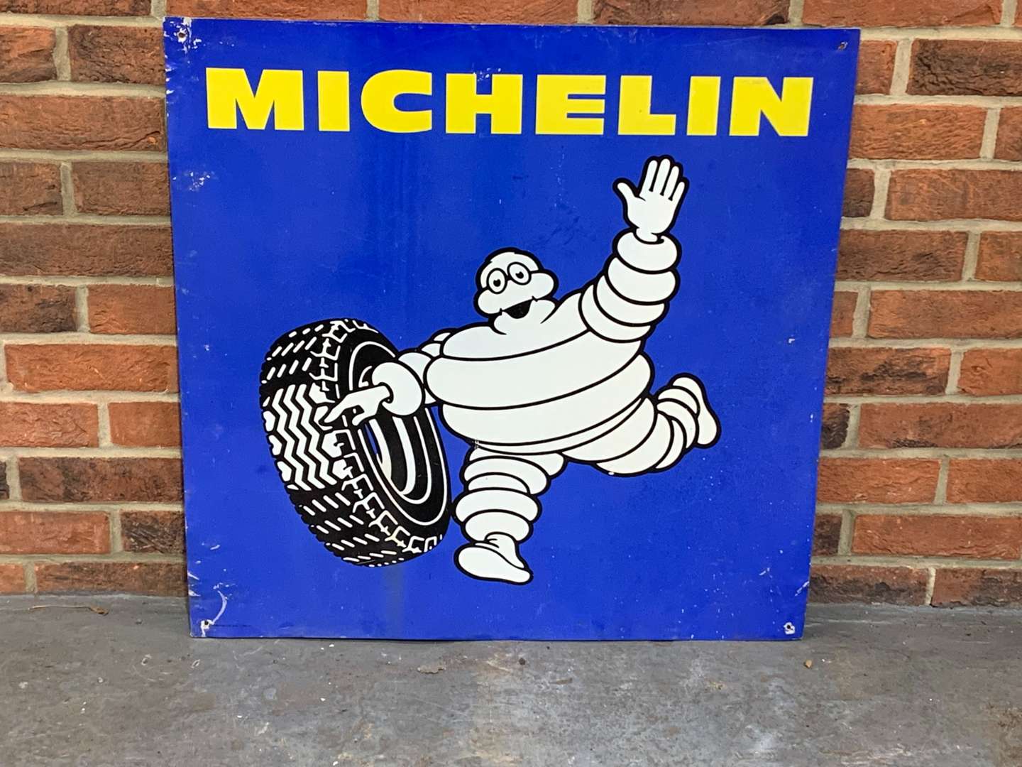 <p>Michelin Waving Man Aluminium Sign</p>