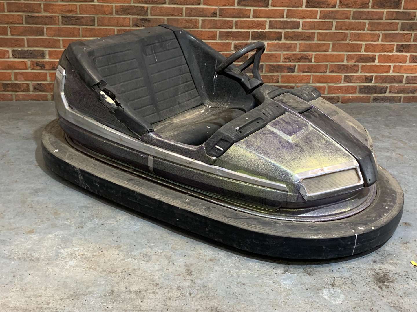 <p>Vintage Reverchon Dodgem Car</p>