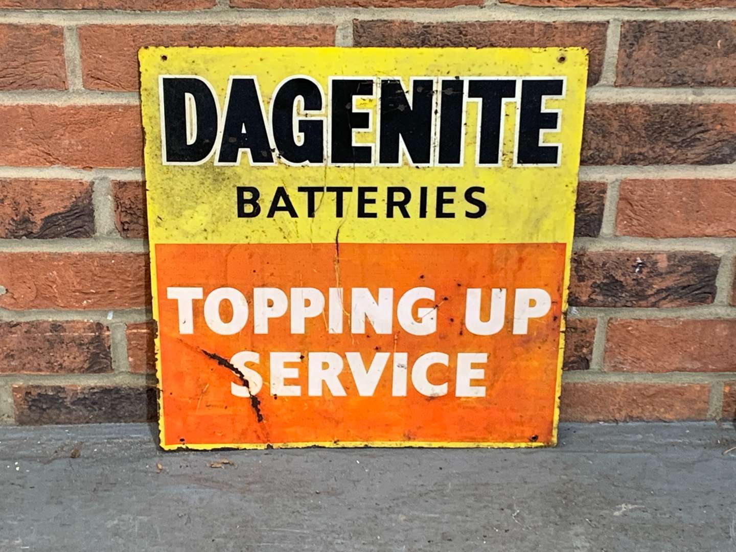 <p>Tin Dagenite Batteries Topping Up Service&nbsp;</p>