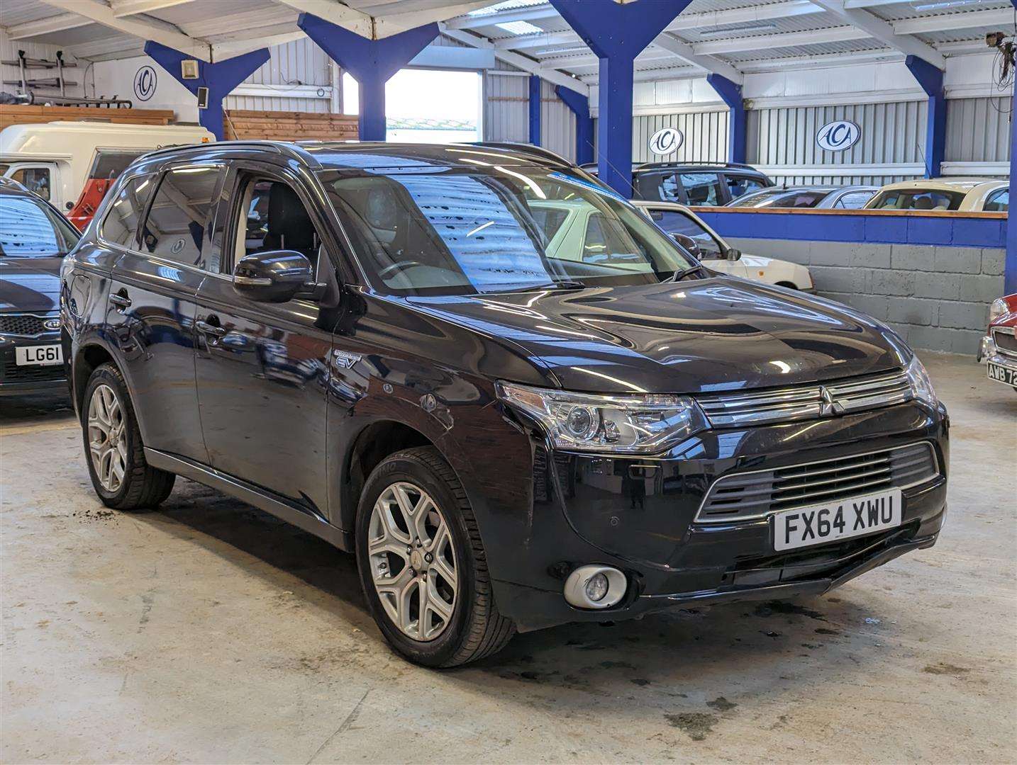 <p>2015 MITSUBISHI OUTLANDER GX 4HS PHEV AUTO</p>