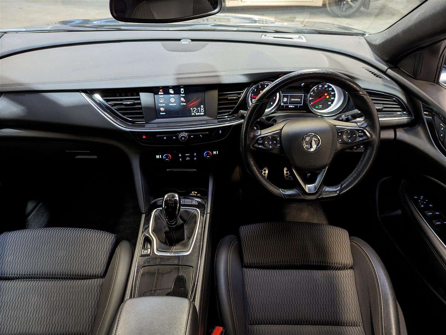 <p>2019 VAUXHALL INSIGNIA SRI VX-LINE NAV</p>