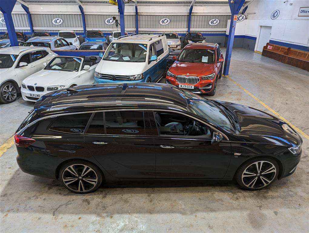 <p>2017 VAUXHALL INSIGNIA ELITE NAV TURBO</p>