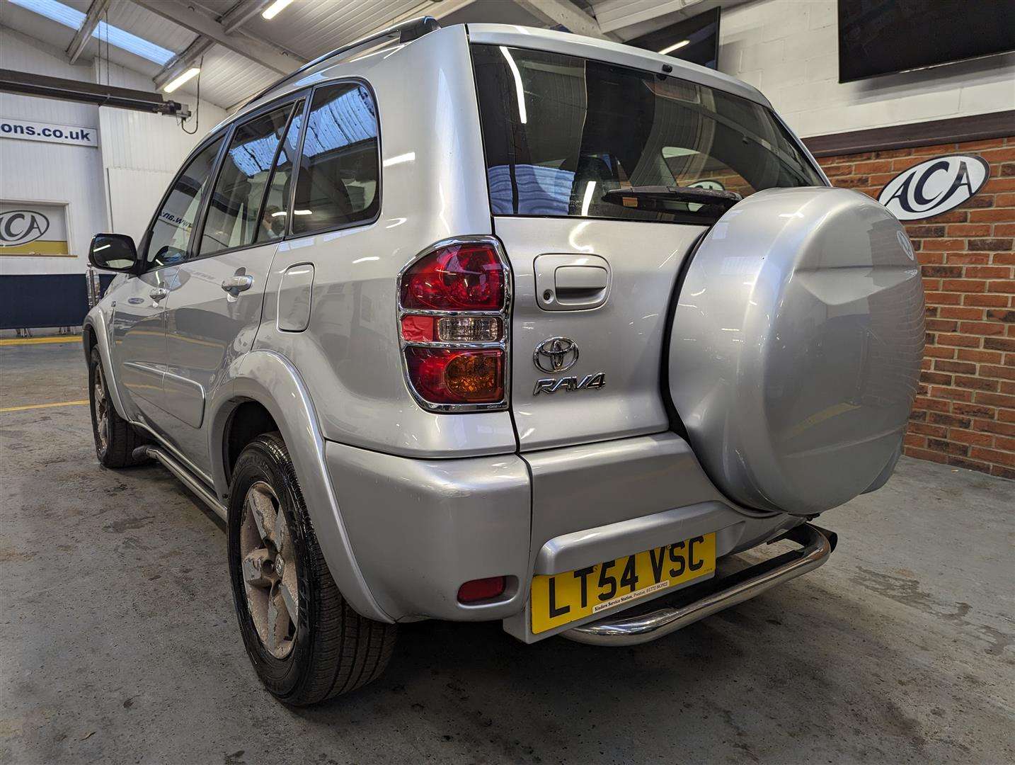 <p>2004 TOYOTA RAV4 XT4 D-4D</p>