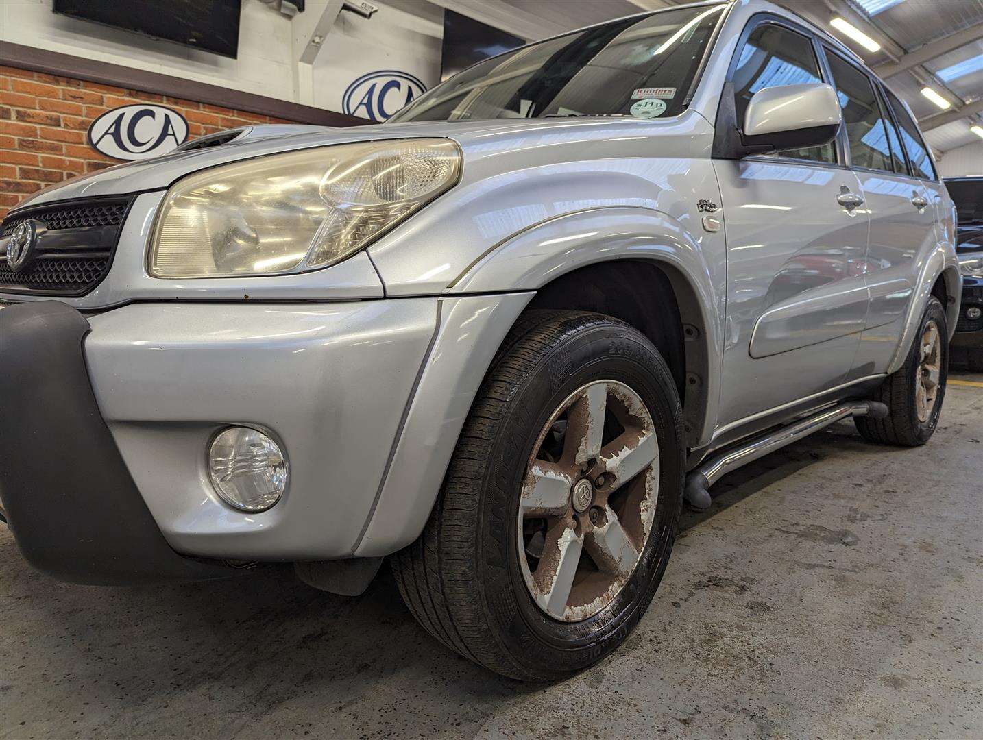 <p>2004 TOYOTA RAV4 XT4 D-4D</p>