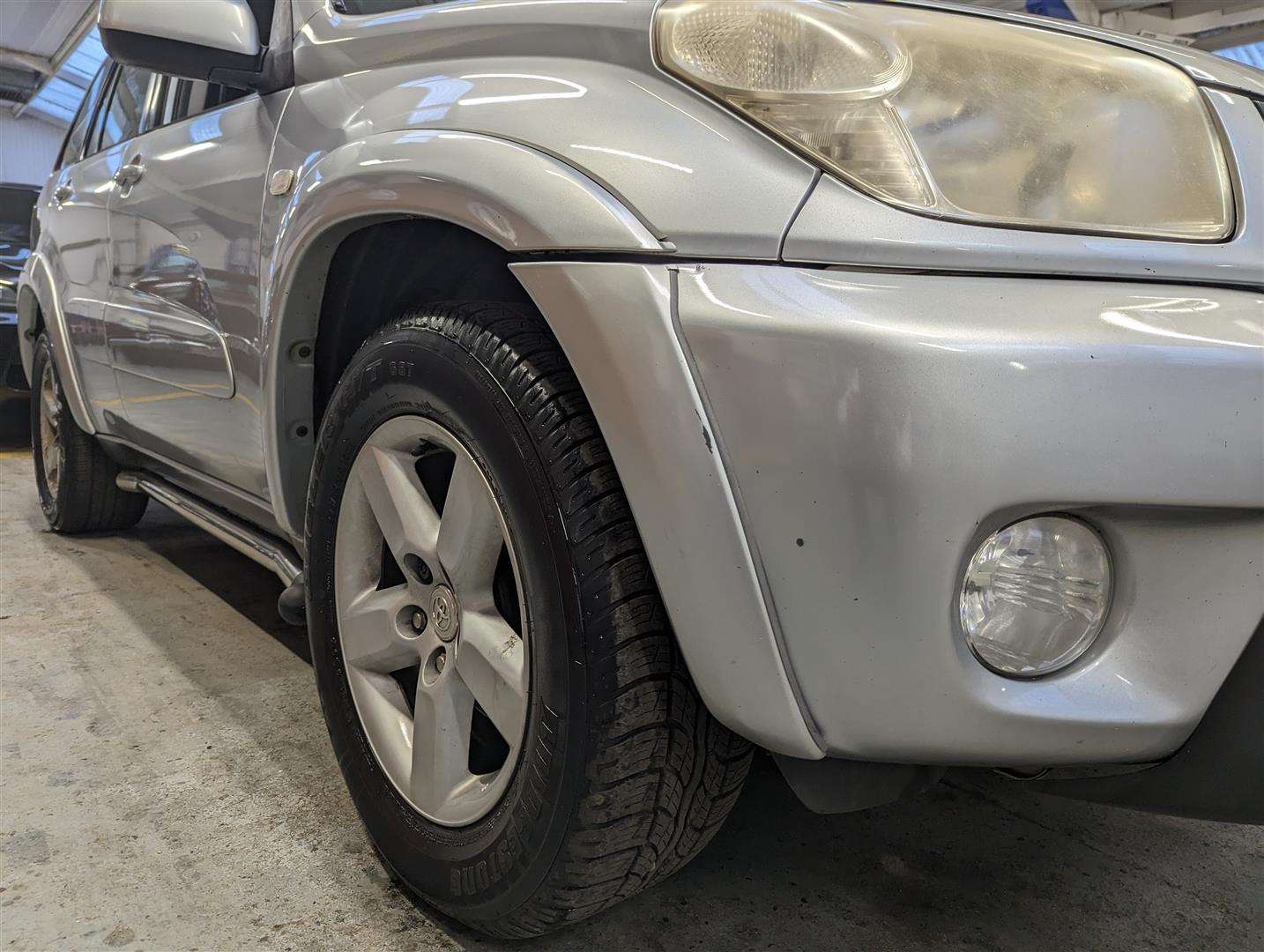 <p>2004 TOYOTA RAV4 XT4 D-4D</p>