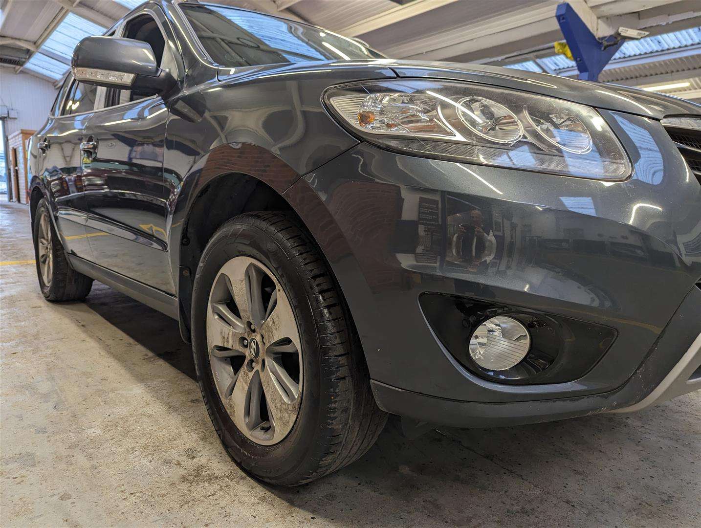 <p>2012 HYUNDAI SANTA FE PREMIUM CRDI</p>