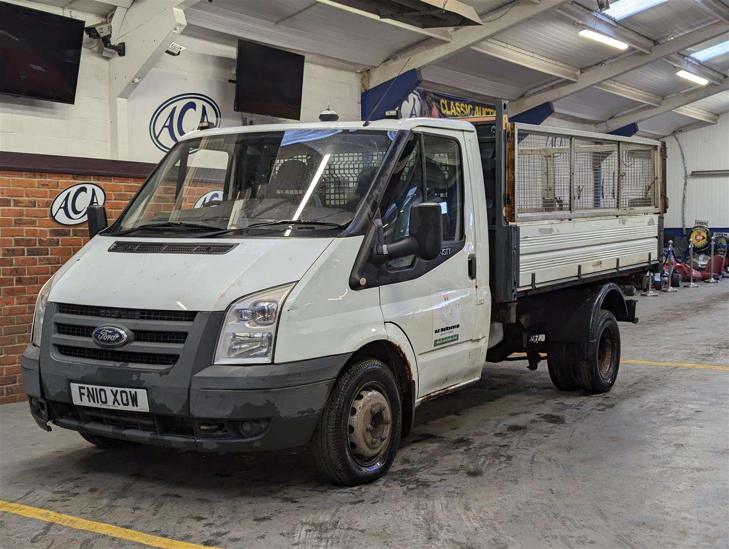 <p>2010 FORD TRANSIT 115 T350M RWD</p>