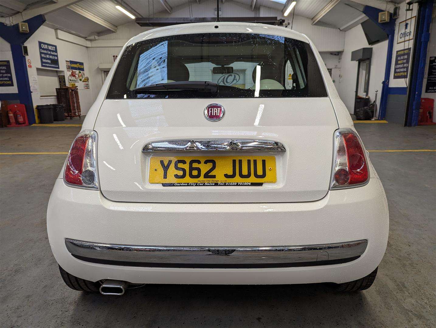 <p>2012 FIAT 500 LOUNGE RHD</p>