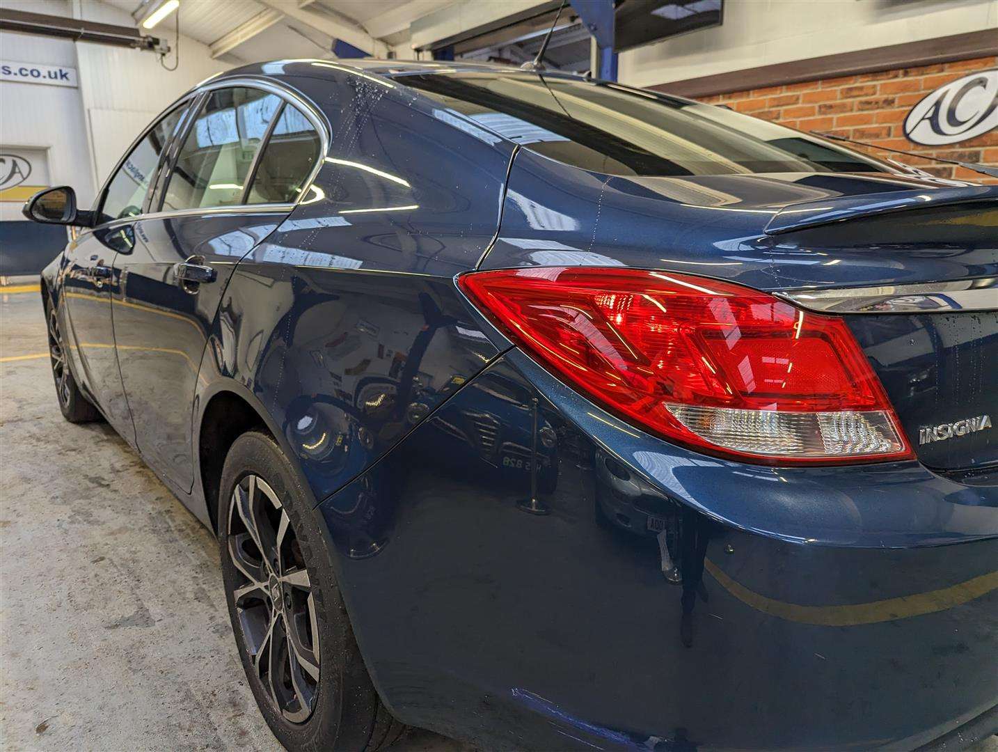 <p>2011 VAUXHALL INSIGNIA EXCLUSIV</p>