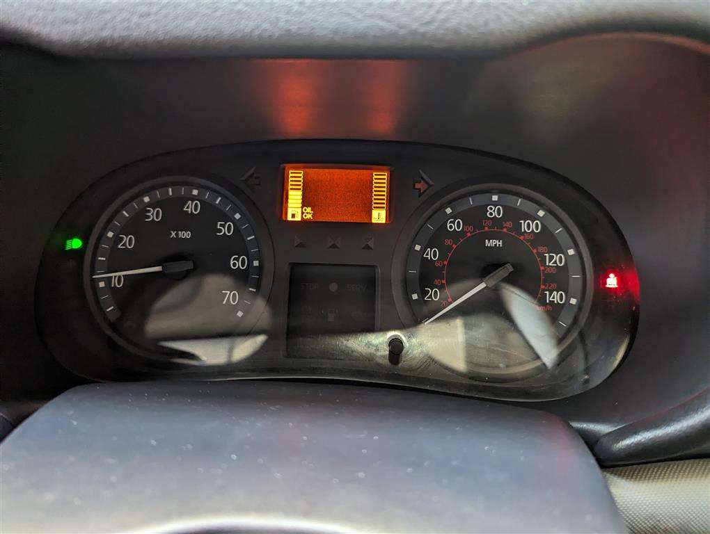 <p>2007 RENAULT CLIO CAMPUS 8V</p>