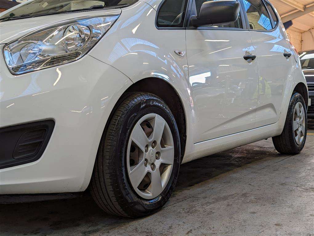 <p>2011 KIA VENGA 1 ECODYNAMICS CRDI</p>