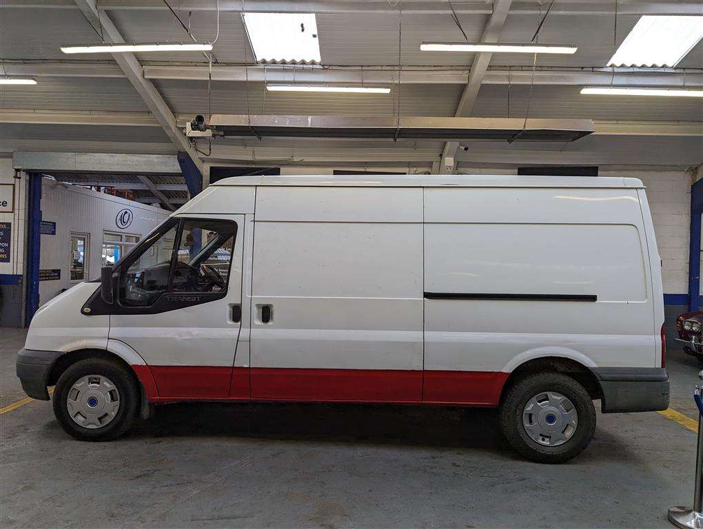 <p>2008 FORD TRANSIT 115 T350L RWD</p>