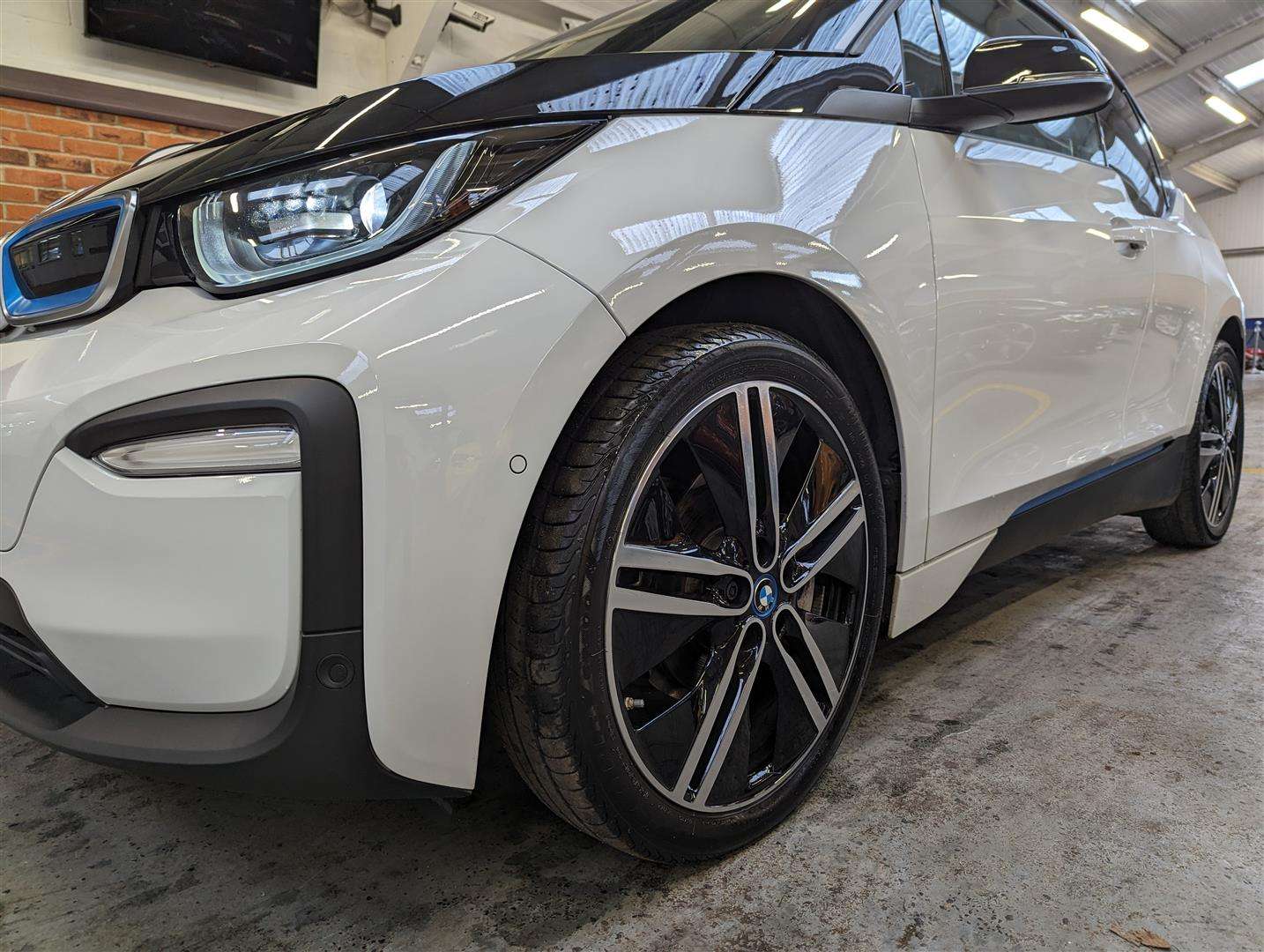 <p>2019 BMW i3 &nbsp;120/42KW/H</p>
