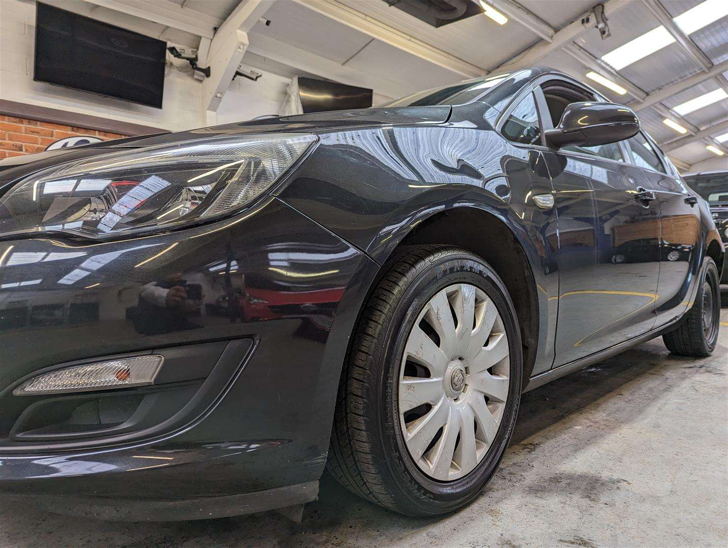 <p>2012 VAUXHALL ASTRA EXCLUSIV 113</p>