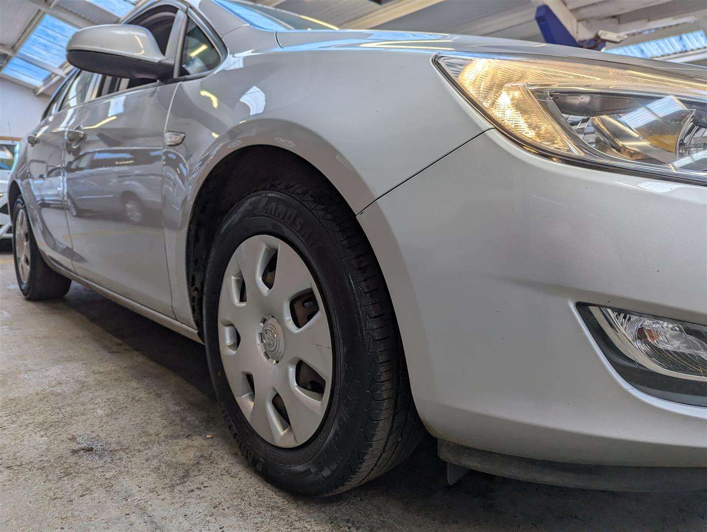 <p>2011 VAUXHALL ASTRA EXCLUSIV CDTI ECOFL</p>