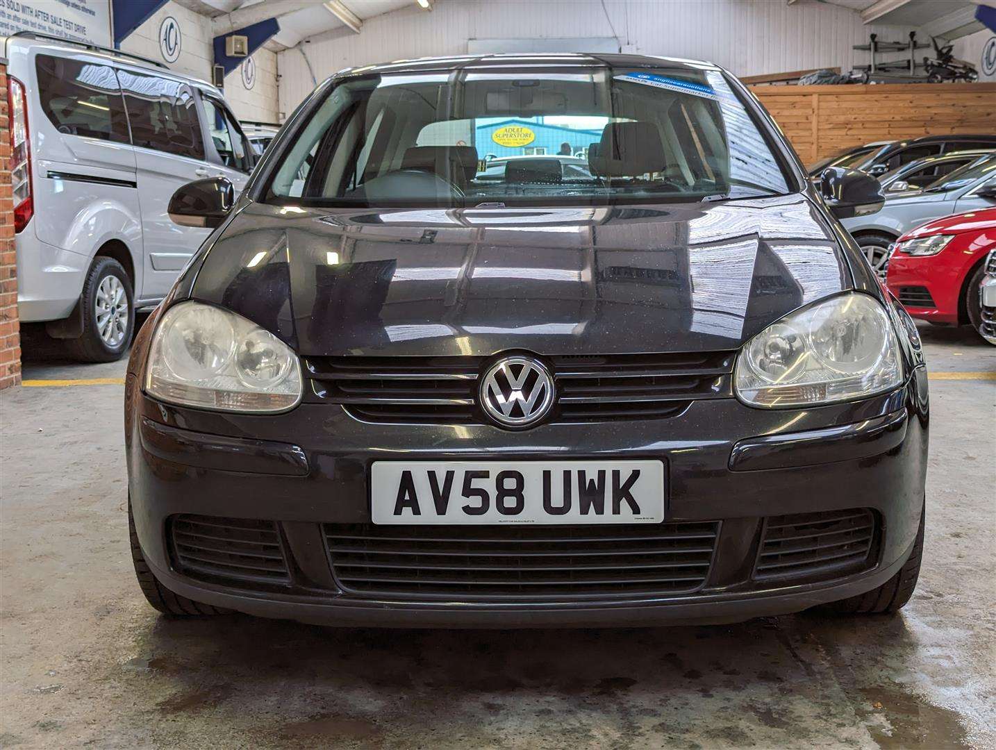 <p>2009 VOLKSWAGEN GOLF MATCH TDI 105</p>