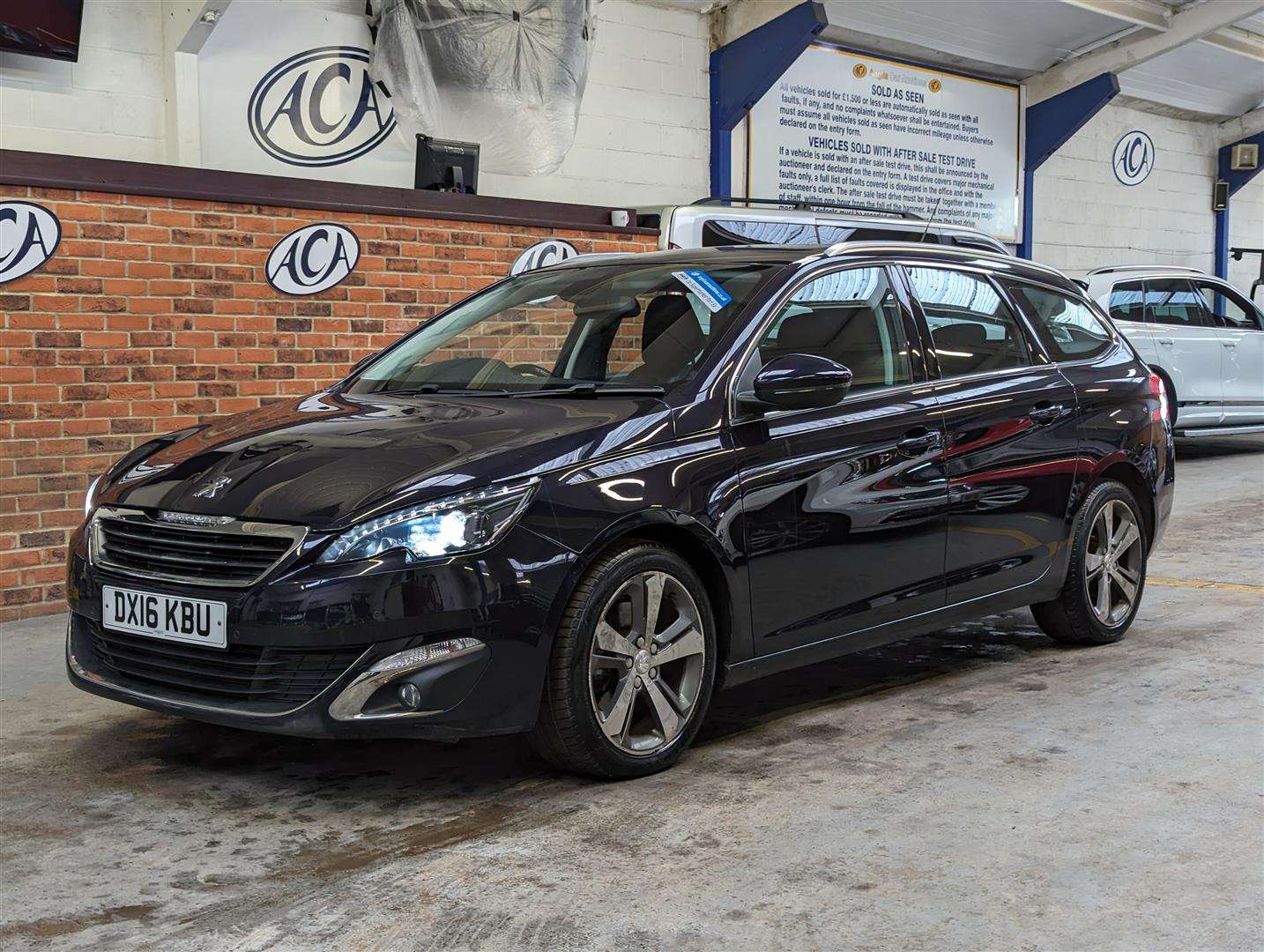 <p>2016 PEUGEOT 308 ALLURE SW HDI BLUE S/</p>