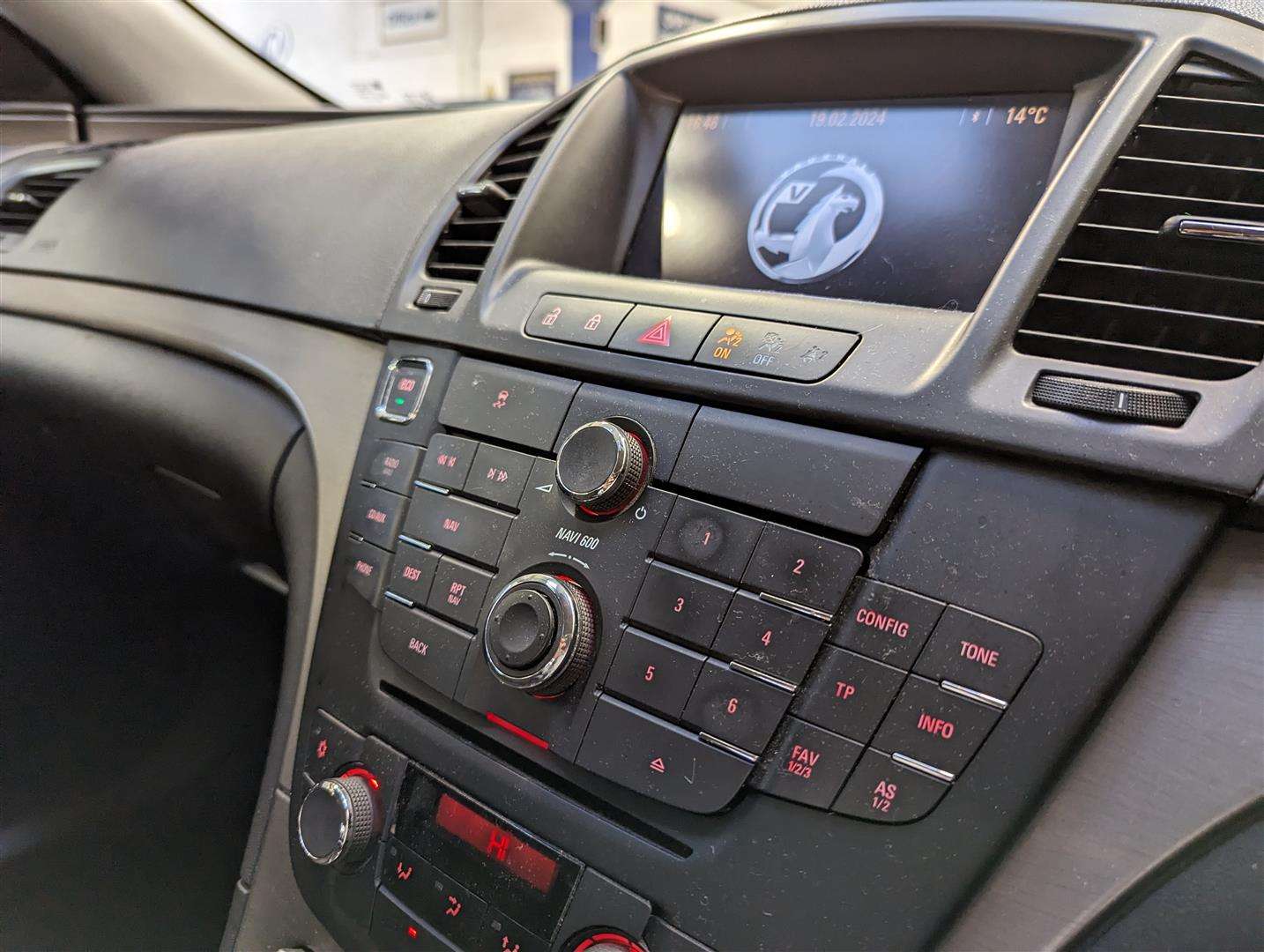 <p>2013 VAUXHALL INSIGNIA EXCL NAV CDTI EC</p>