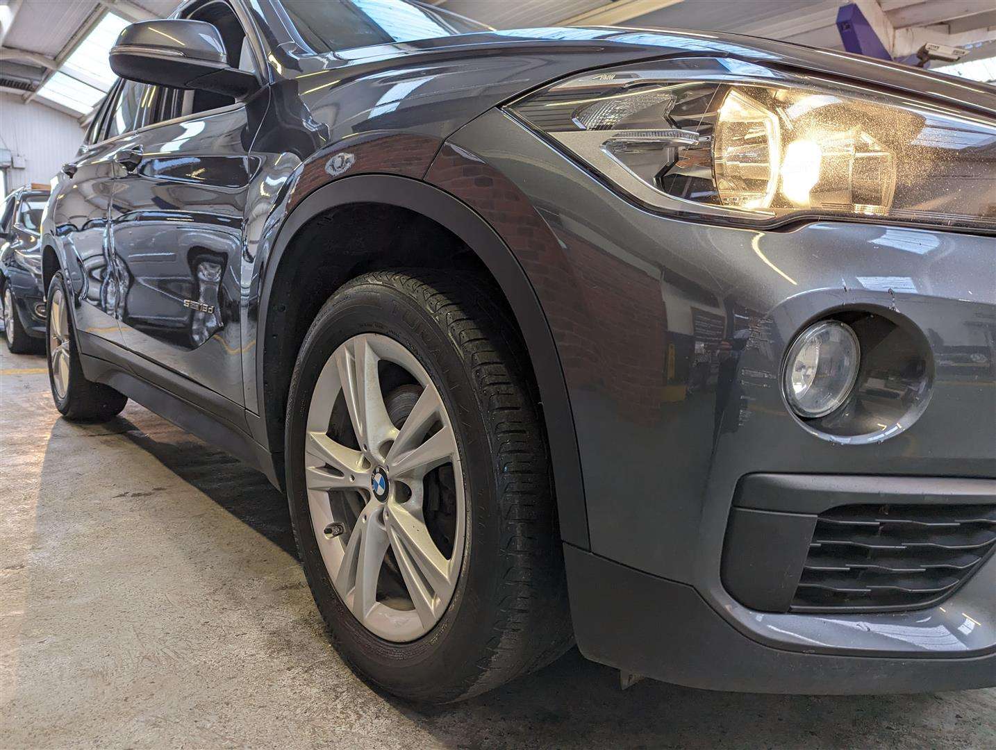 <p>2016 BMW X1 SDRIVE18D SE</p>