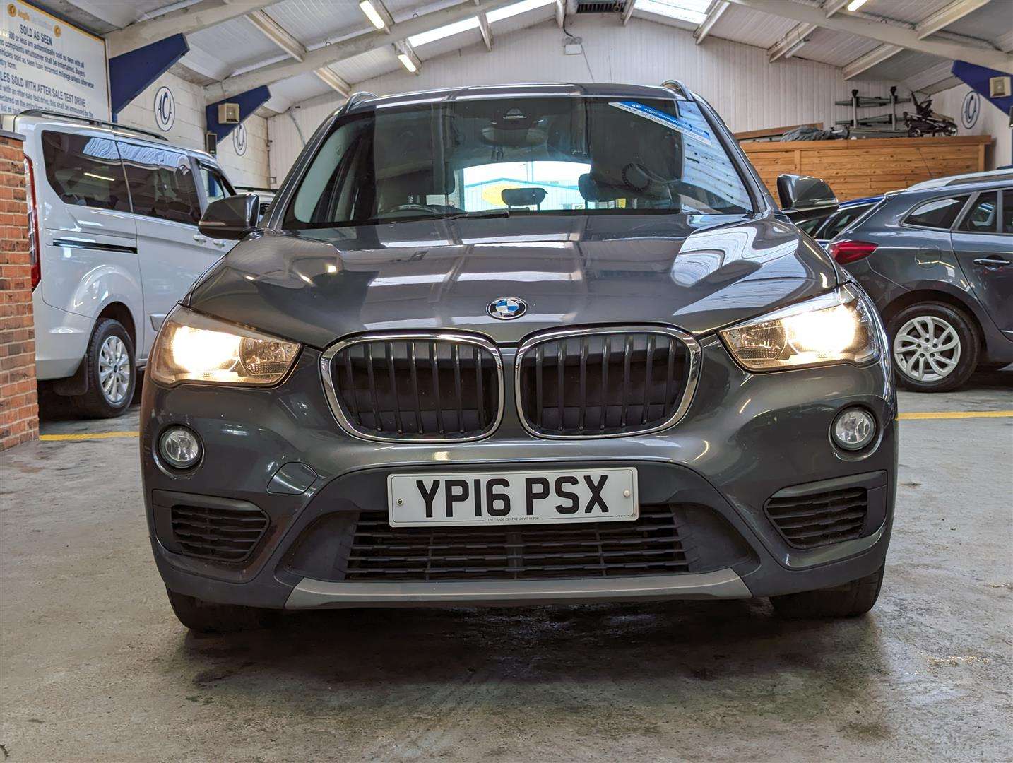 <p>2016 BMW X1 SDRIVE18D SE</p>