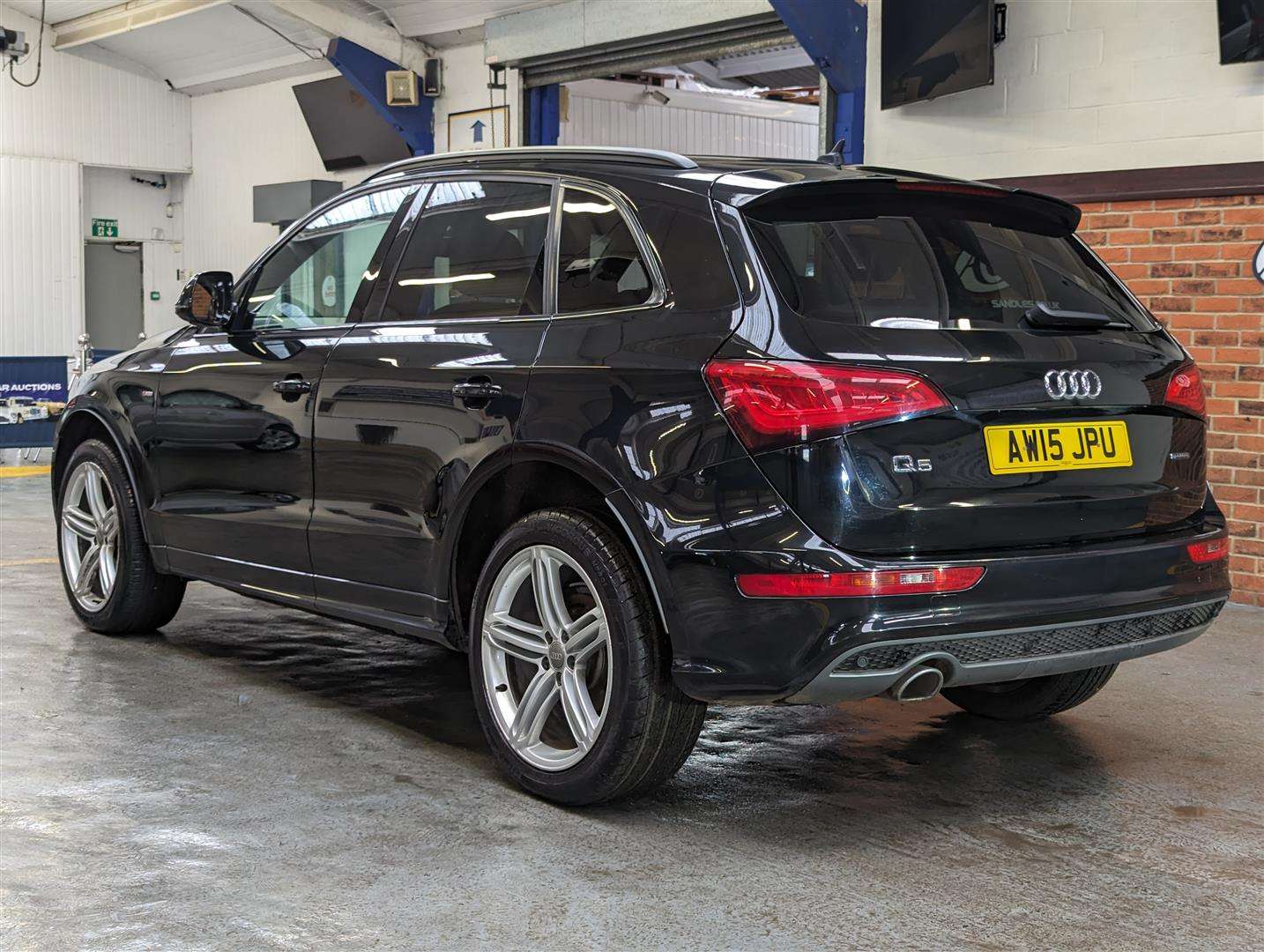 <p>2015 AUDI Q5 S LINE + TDI QUATTRO AUTO</p>