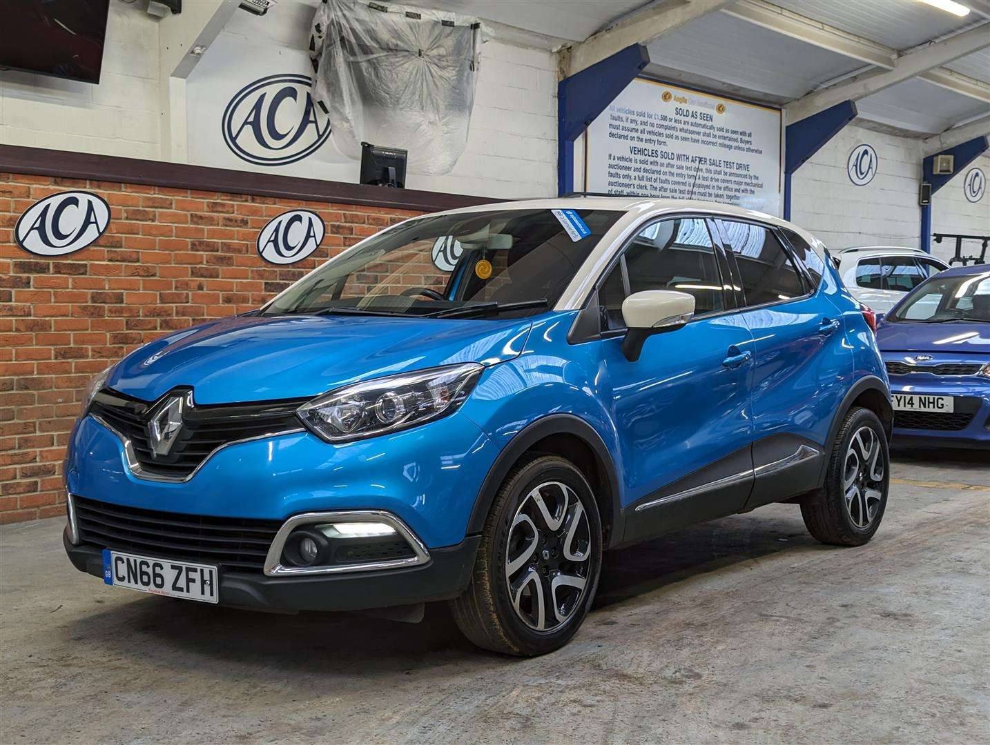 <p>2016 RENAULT CAPTUR DYNAMIQUE S NAV DC</p>