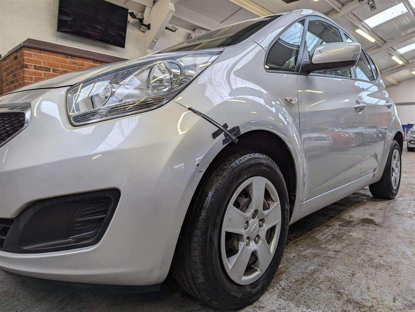 <p>2012 KIA VENGA 1 AIR CRDI</p>