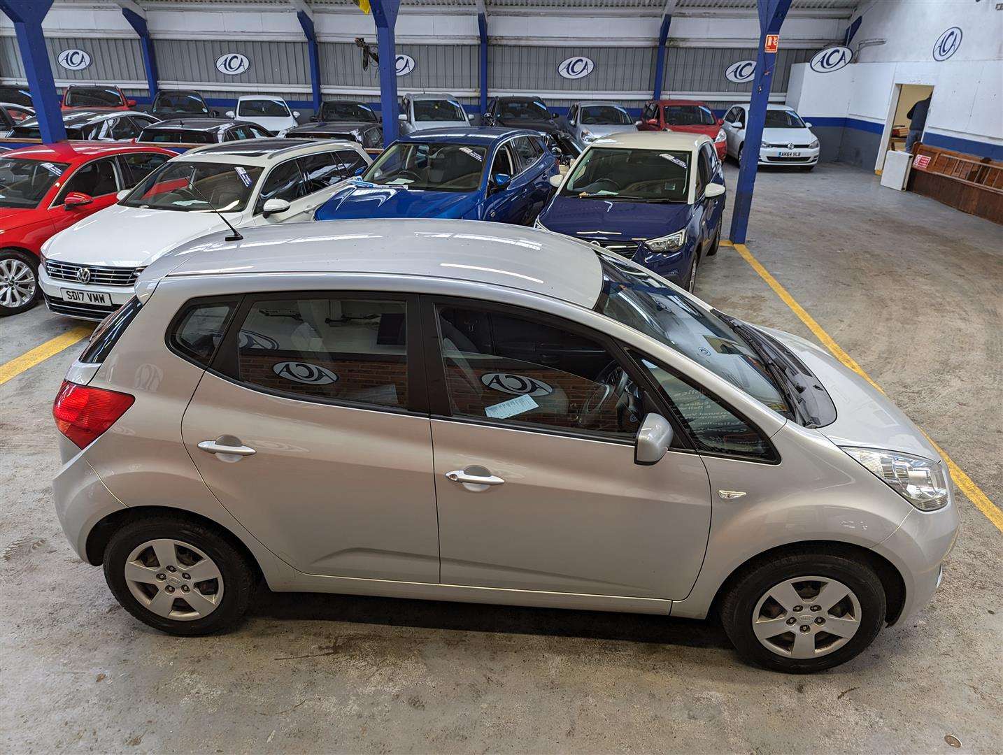 <p>2012 KIA VENGA 1 AIR CRDI</p>