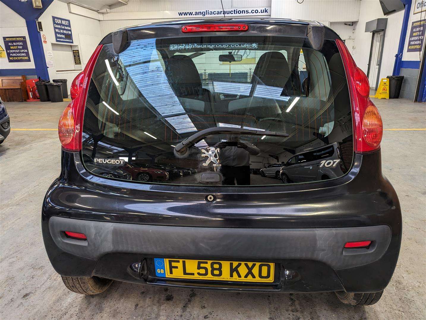 <p>2008 PEUGEOT 107 URBAN LITE</p>