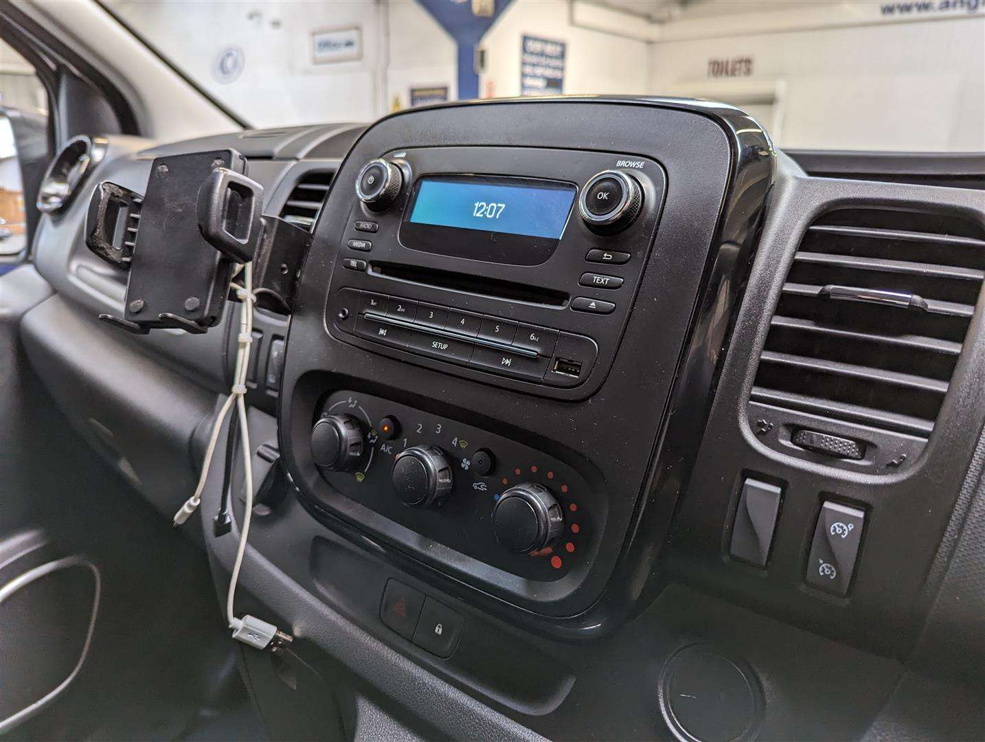 <p>2019 VAUXHALL VIVARO 2700 SPORTIVE CDTI</p>