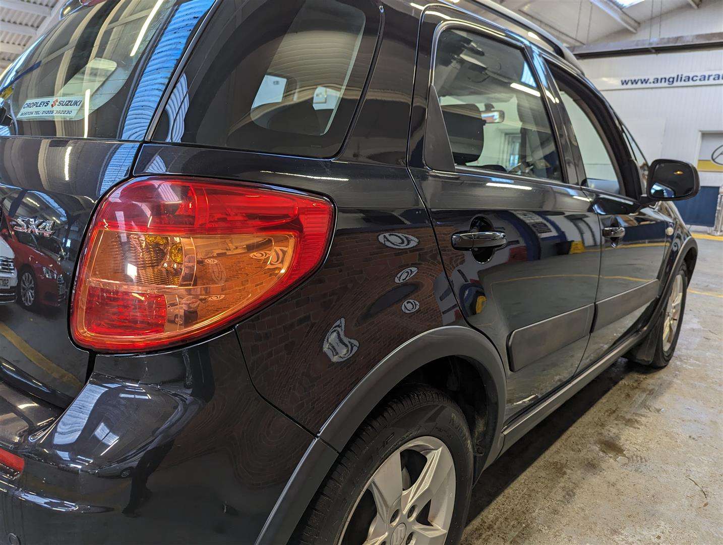 <p>2011 SUZUKI SX4 SZ4 AUTO</p>