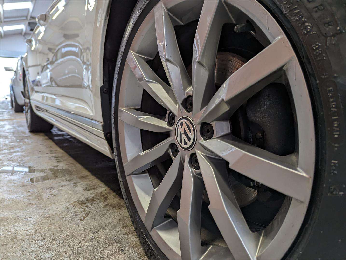 <p>2017 VOLKSWAGEN PASSAT R LINE TDI BMT S-A</p>