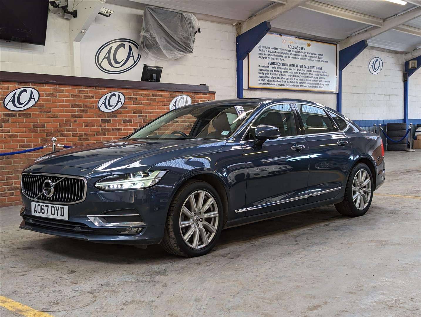 <p>2017 VOLVO S90 INSCRIPTION D4 AUTO</p>