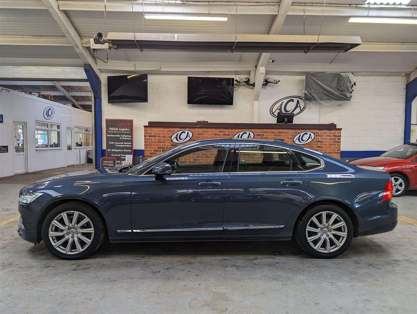 <p>2017 VOLVO S90 INSCRIPTION D4 AUTO</p>