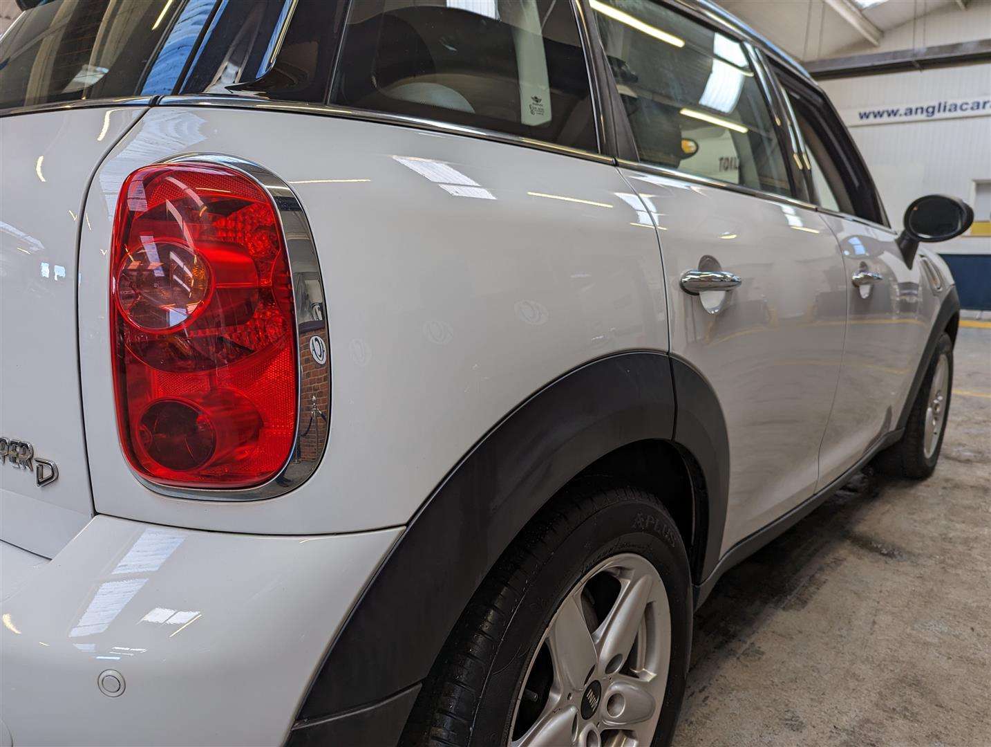 <p>2012 MINI COUNTRYMAN COOPER D</p>