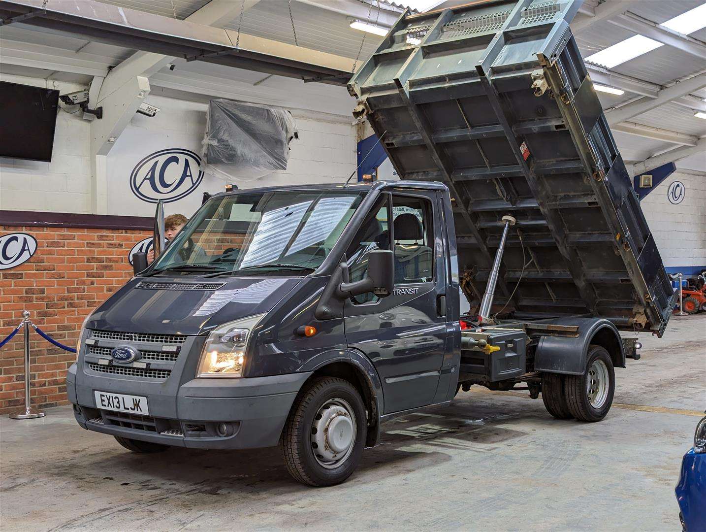 <p>2013 FORD TRANSIT 155 T460 RWD</p>