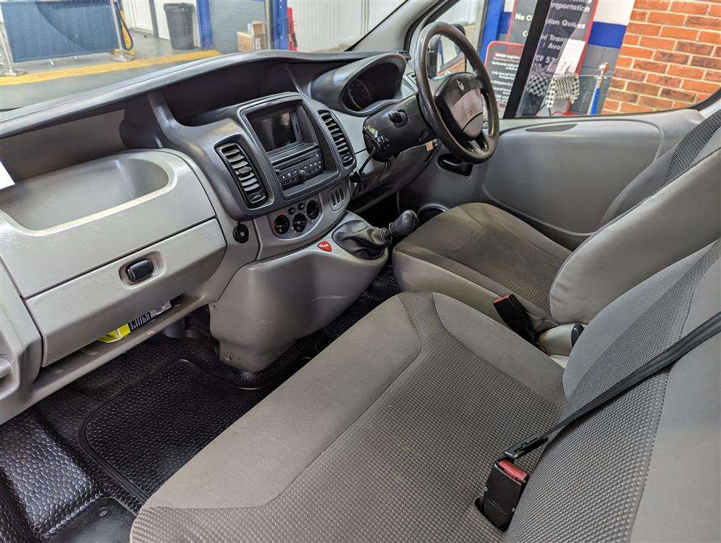 <p>2010 RENAULT TRAFIC SL29 DCI 115</p>