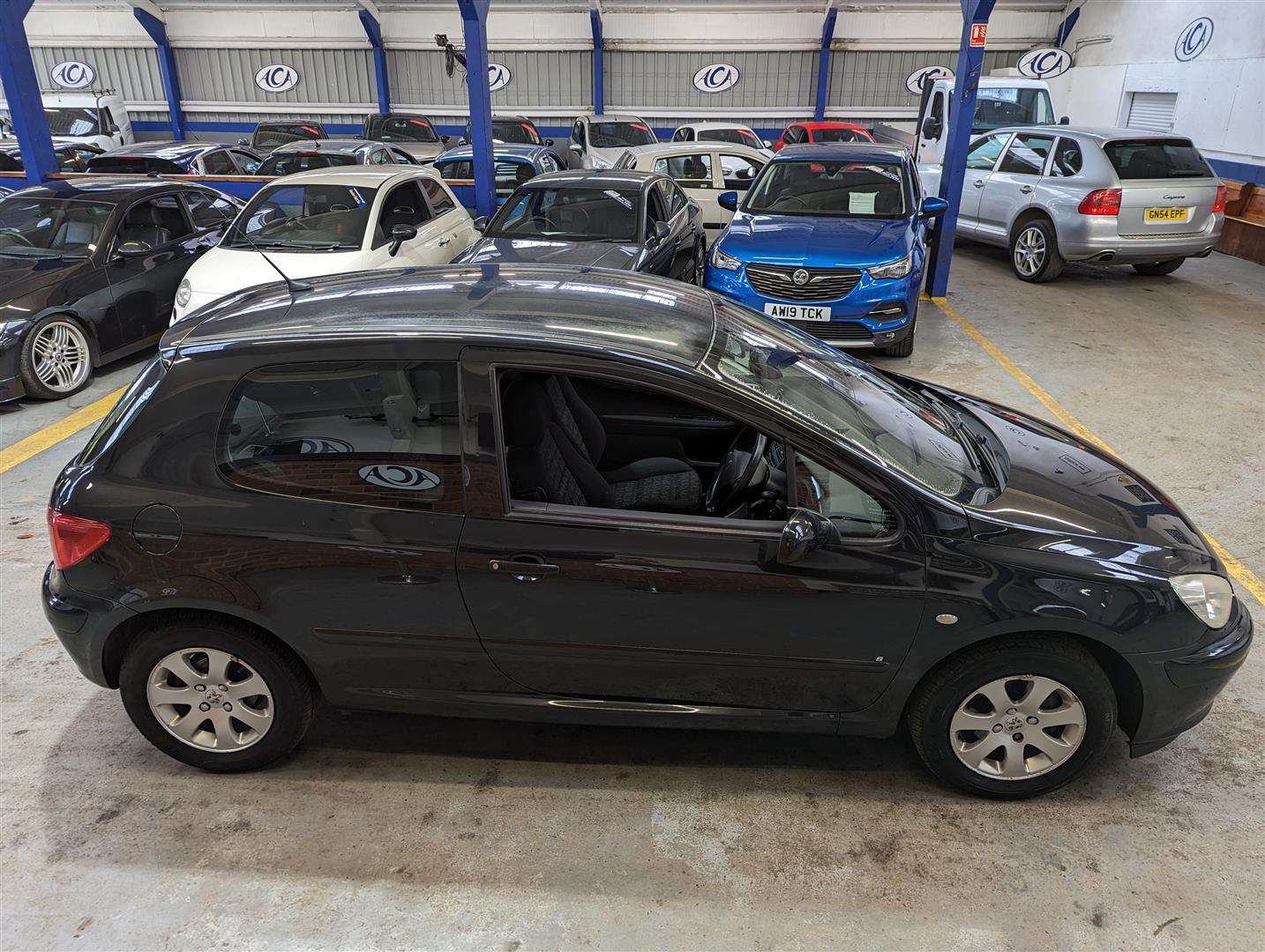 <p>2003 PEUGEOT 307 S</p>