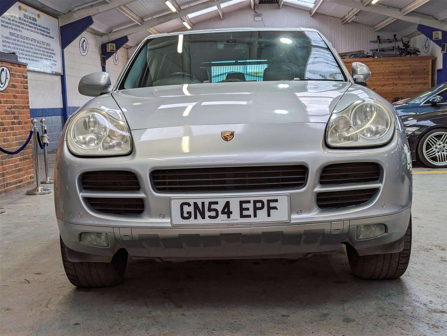 <p>2004 PORSCHE CAYENNE TIPTRONIC S</p>