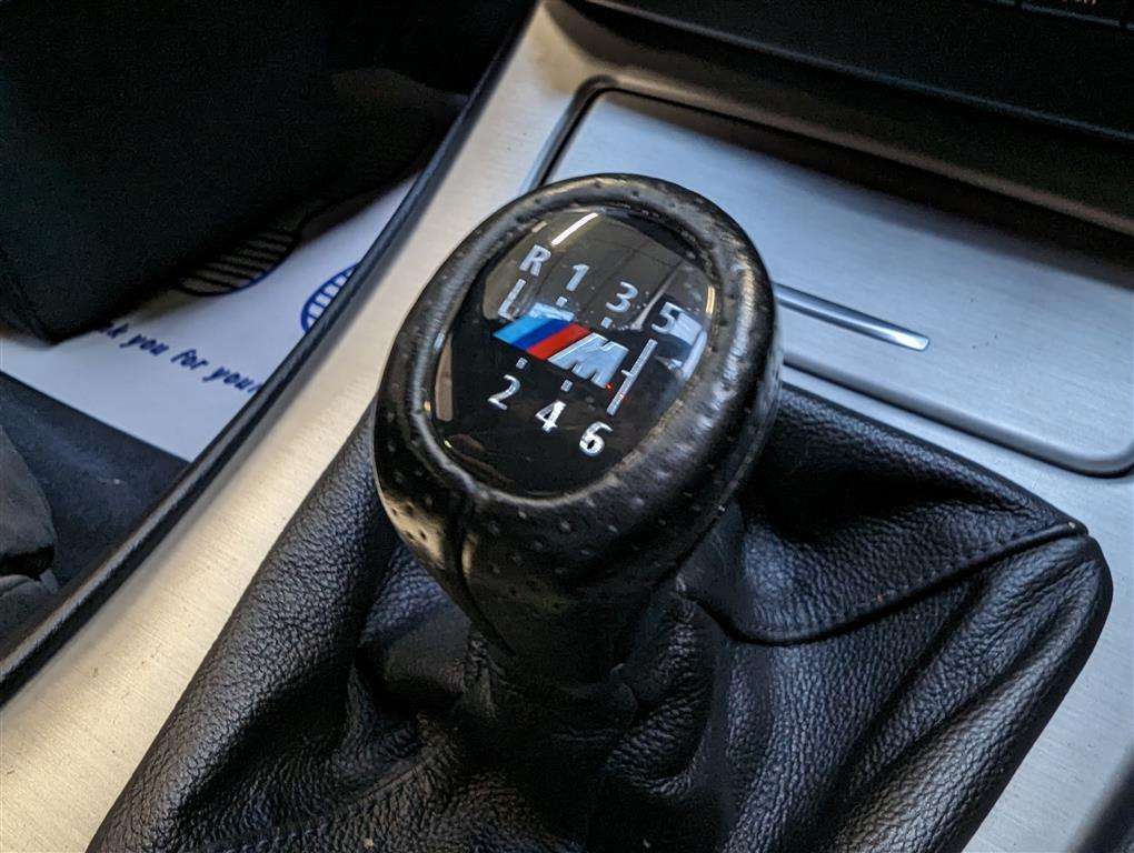 <p>2012 BMW 318D M SPORT</p>