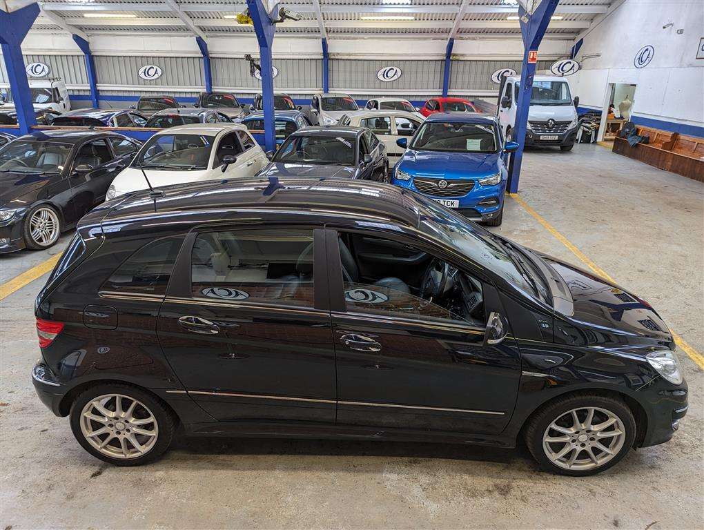 <p>2010 MERCEDES-BENZ B200 SPORT CDI AUTO</p>