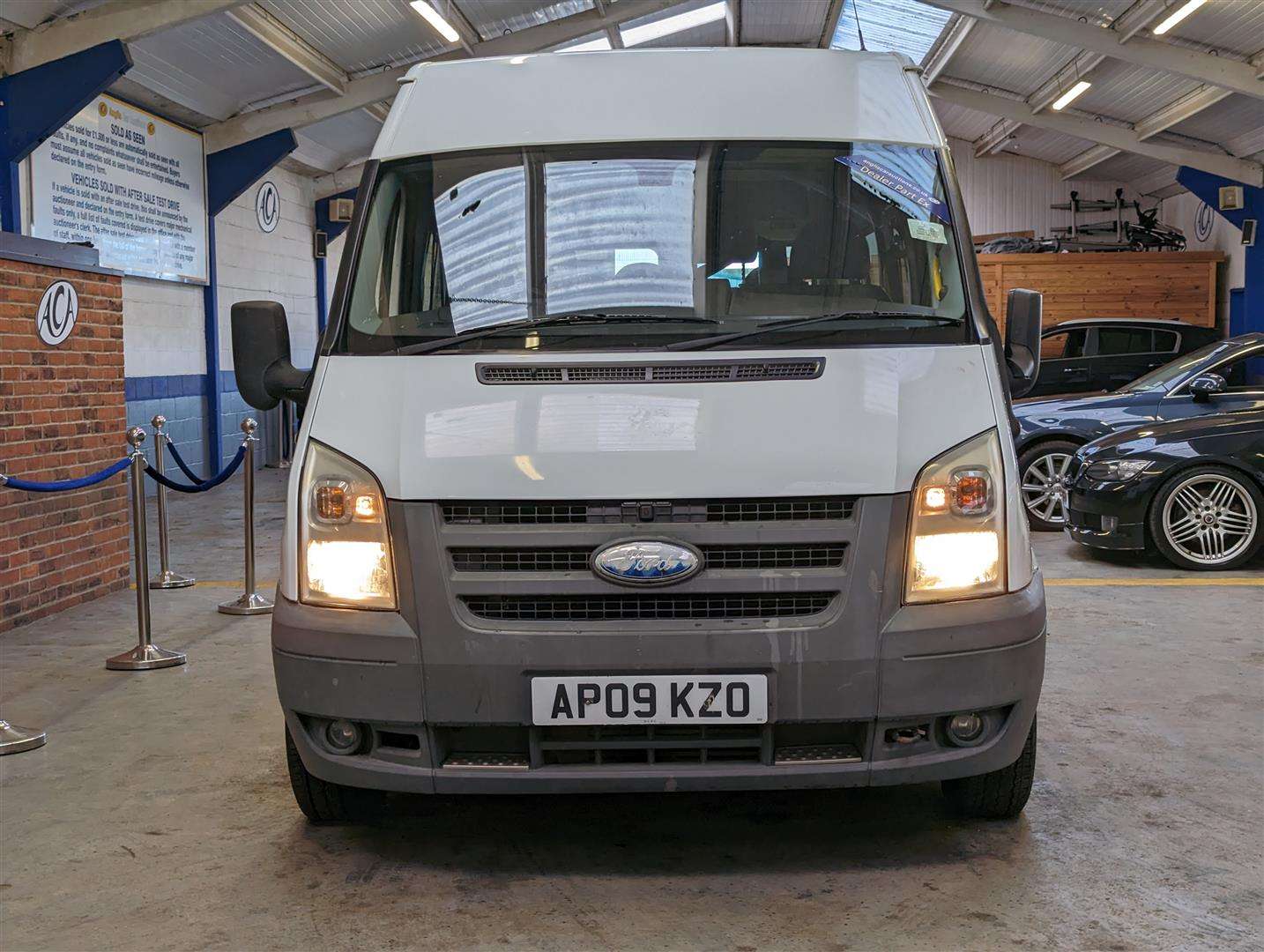 <p>2009 FORD TRANSIT 115 T300M FWD</p>