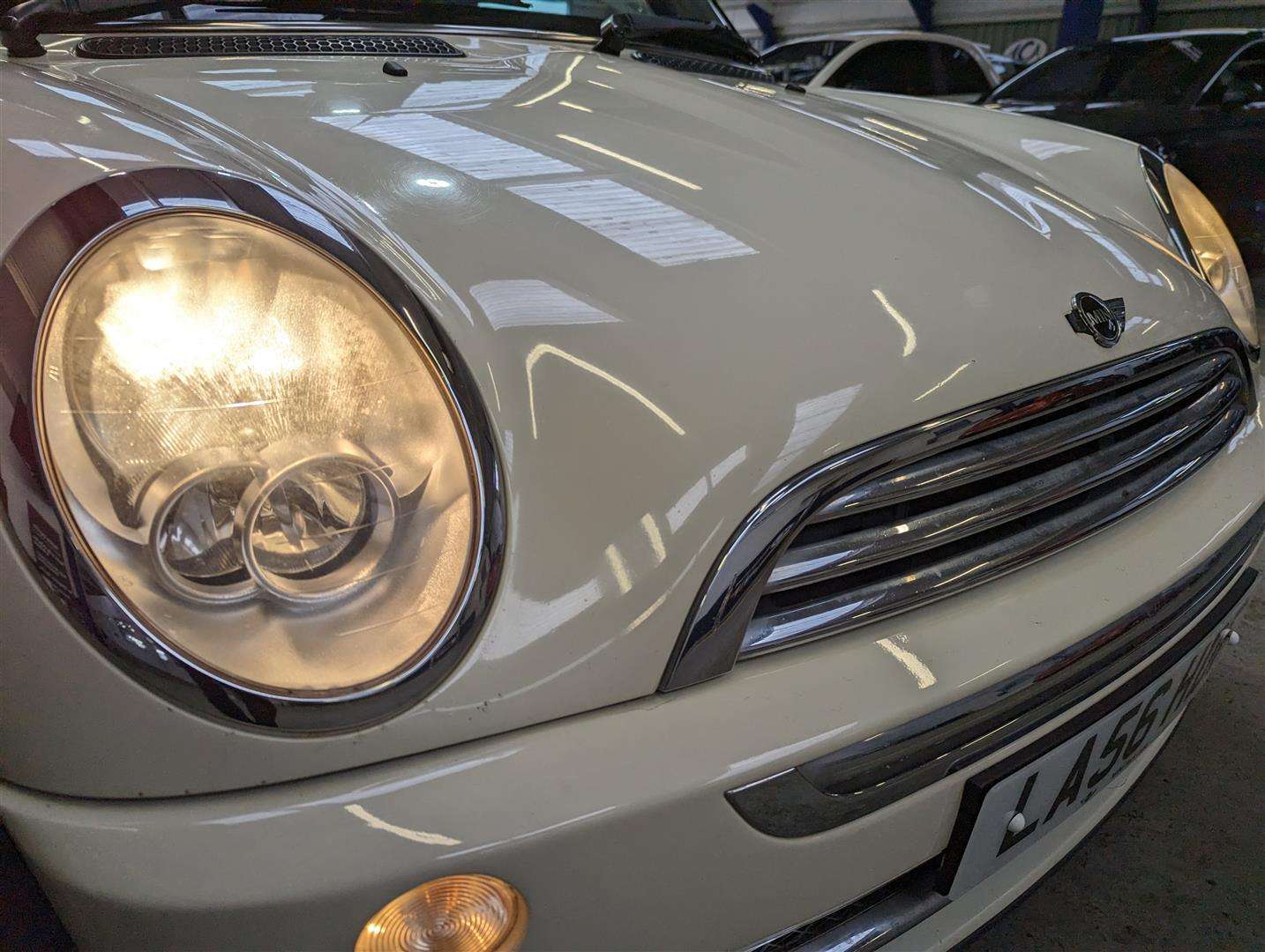 <p>2006 MINI MINI COOPER</p>