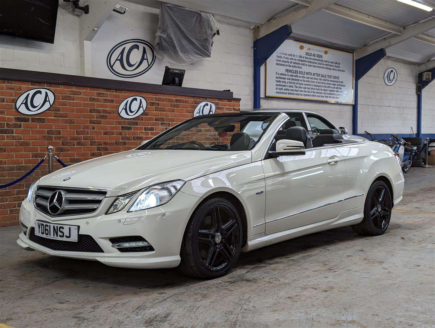 <p>2011 MERCEDES-BENZ E200 SPORT ED125 CGI BLUE</p>