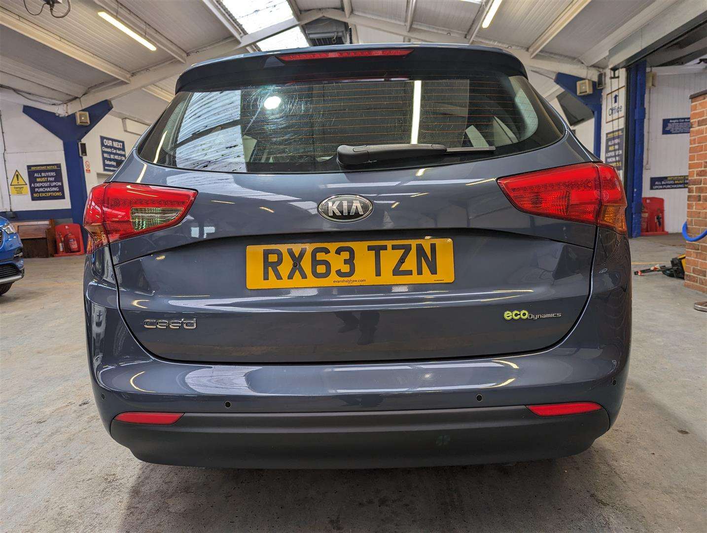 <p>2013 KIA CEED 2 ECODYNAMICS CRDI</p>