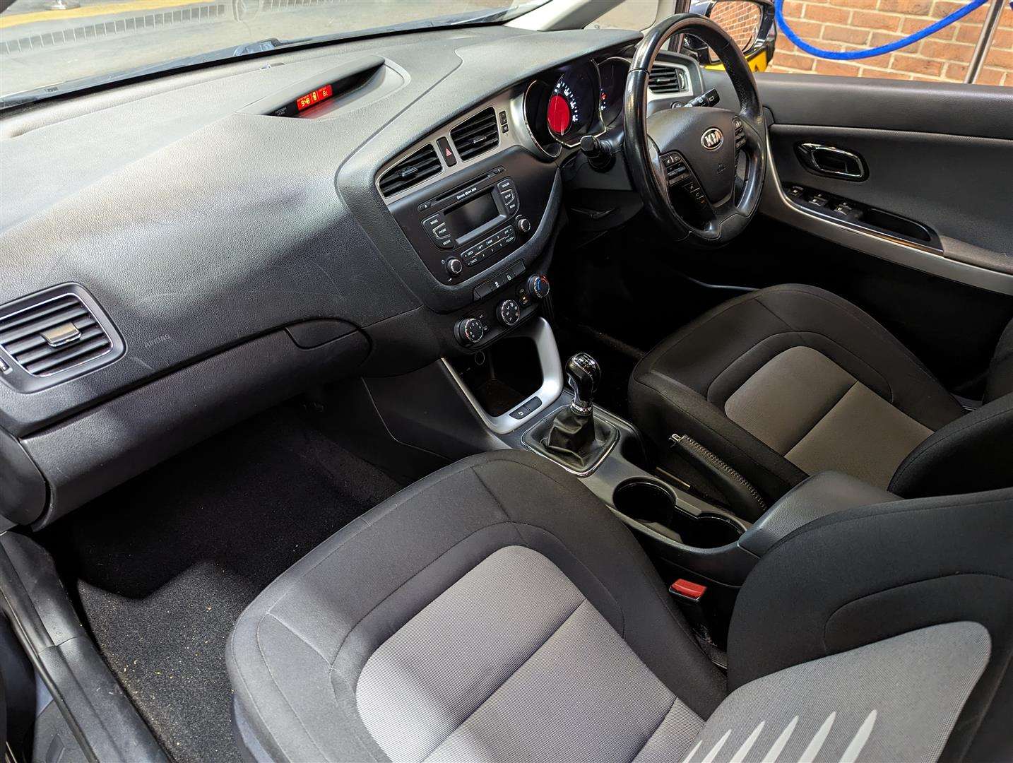 <p>2013 KIA CEED 2 ECODYNAMICS CRDI</p>