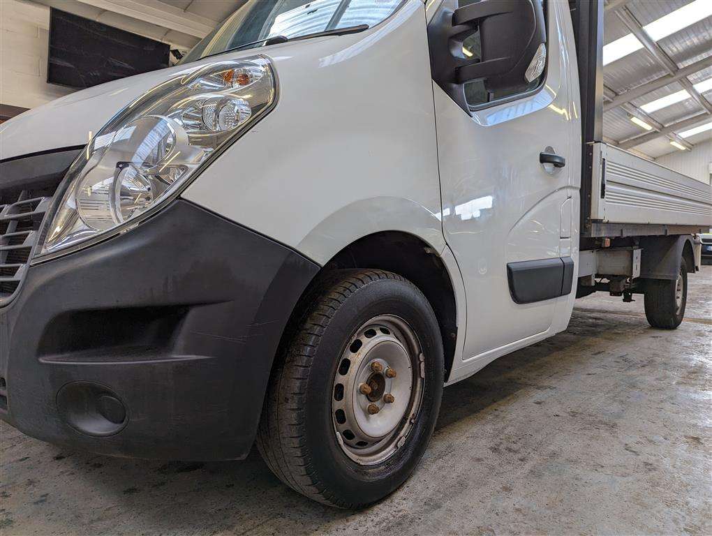 <p>2019 RENAULT MASTER LL35 B-NESS ENERGY</p>