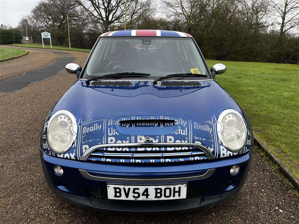 <p>2004 MINI COOPER S</p>