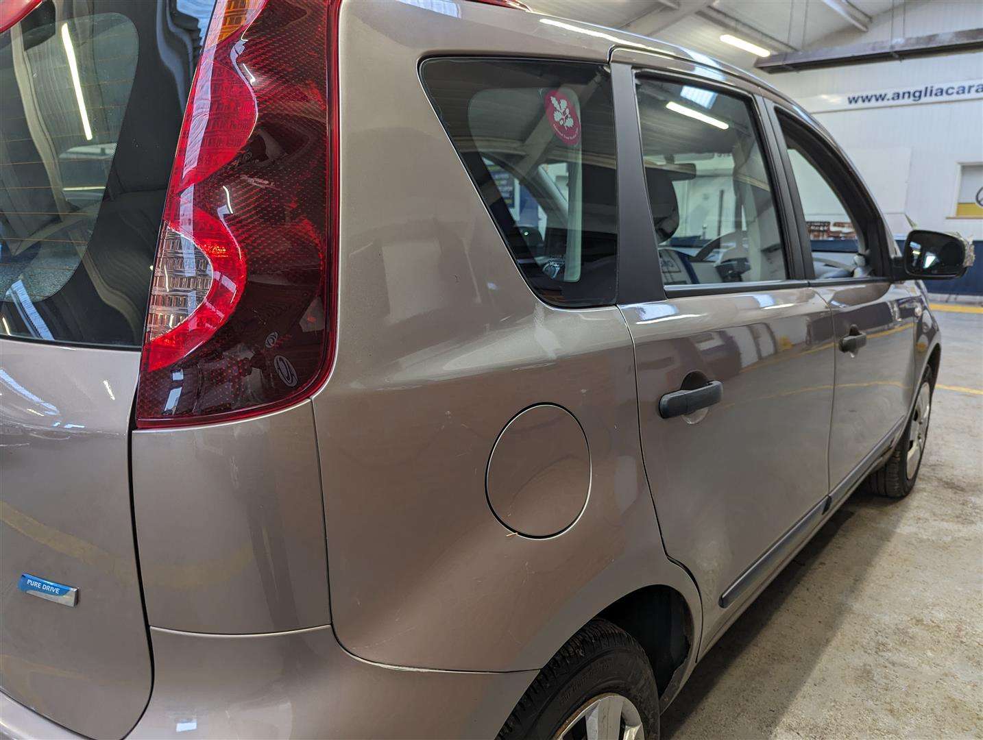 <p>2010 NISSAN NOTE VISIA</p>