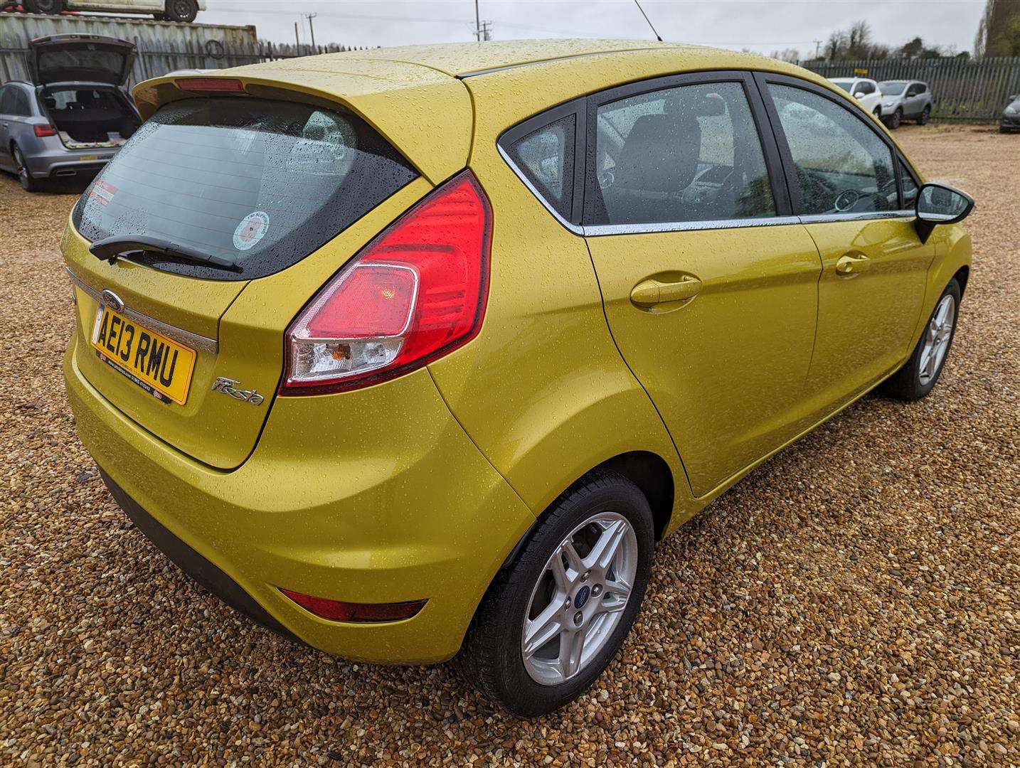 <p>2013 FORD FIESTA ZETEC</p>